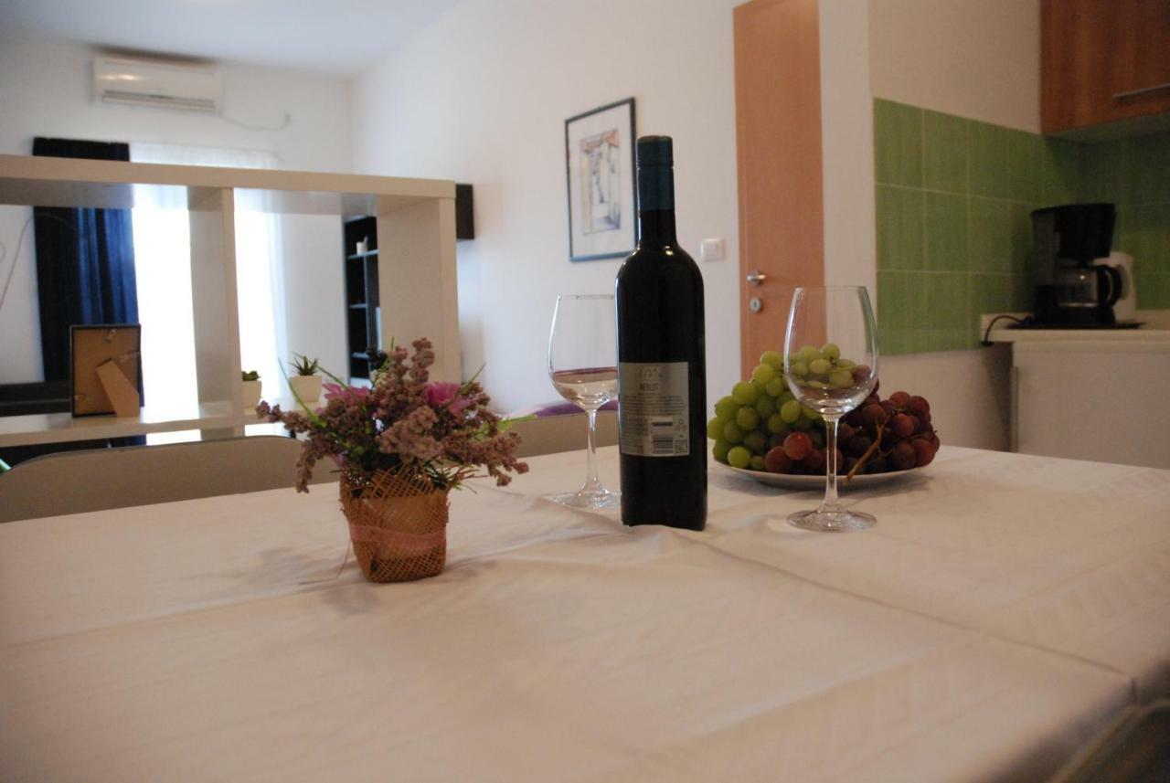 Apartmani Radin Rosini Esterno foto