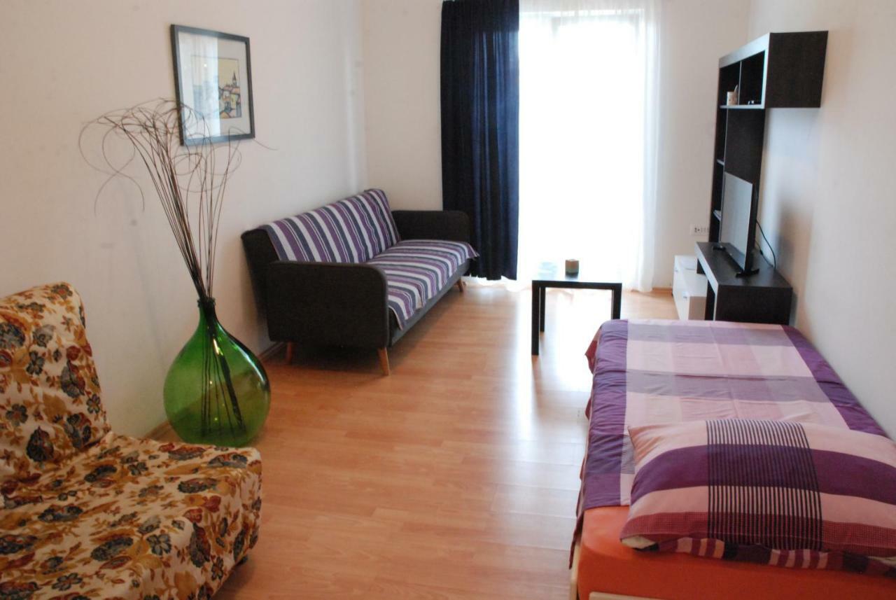 Apartmani Radin Rosini Esterno foto