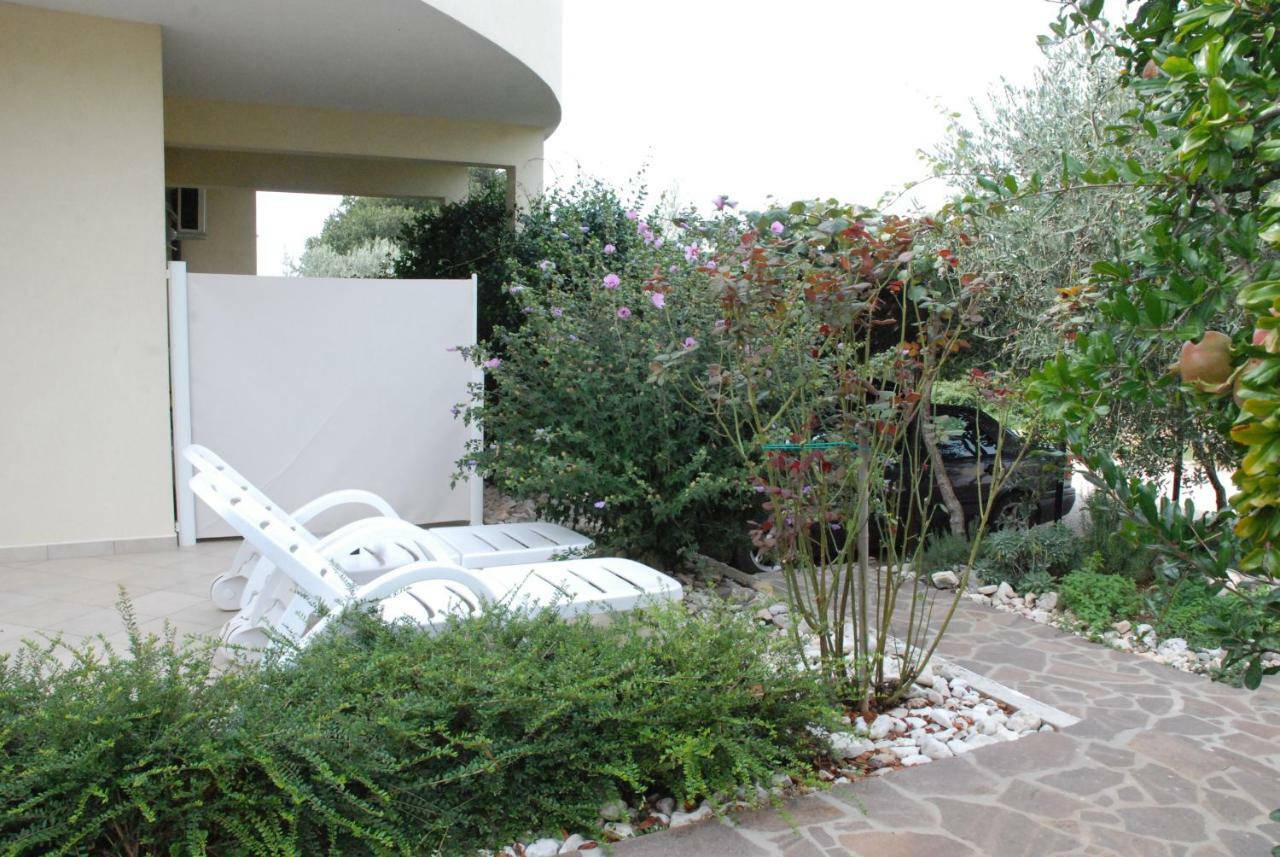 Apartmani Radin Rosini Esterno foto