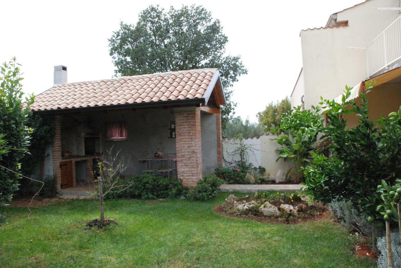 Apartmani Radin Rosini Esterno foto