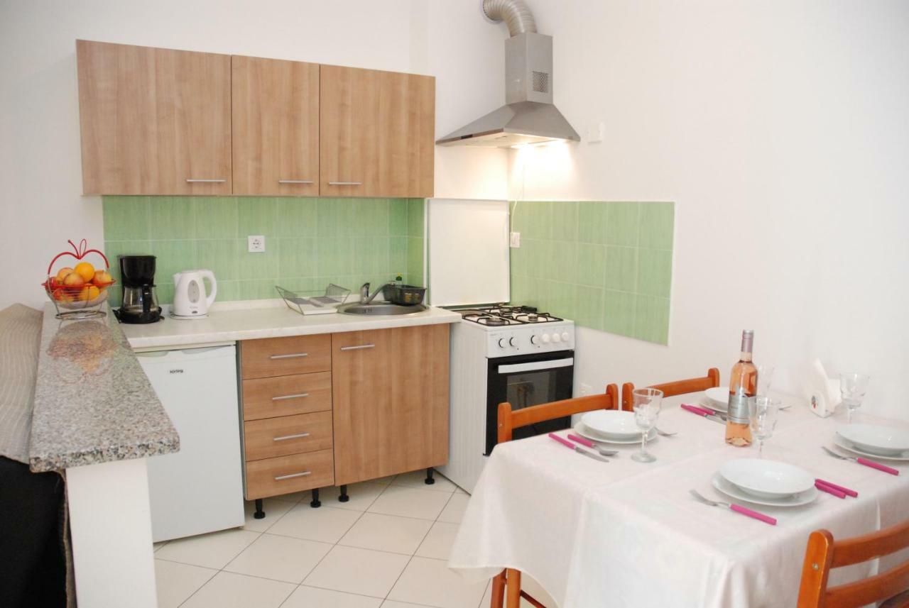 Apartmani Radin Rosini Esterno foto