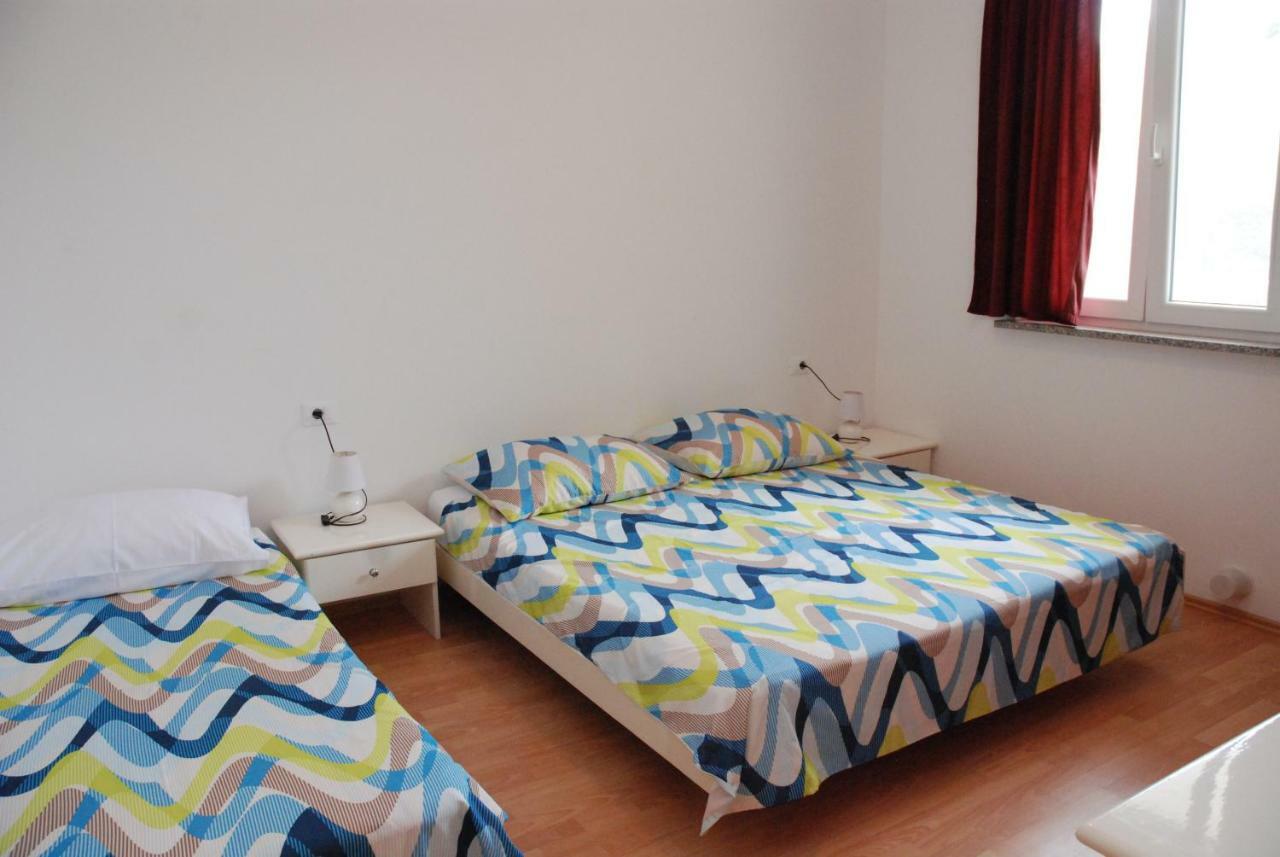 Apartmani Radin Rosini Esterno foto