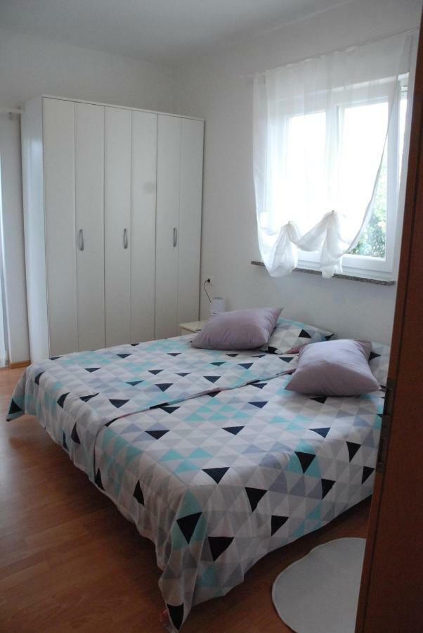 Apartmani Radin Rosini Esterno foto